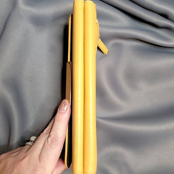 Tahari Mustard Yellow Clutch Wallet, Like New, Great Condition - Picture 7 of 8